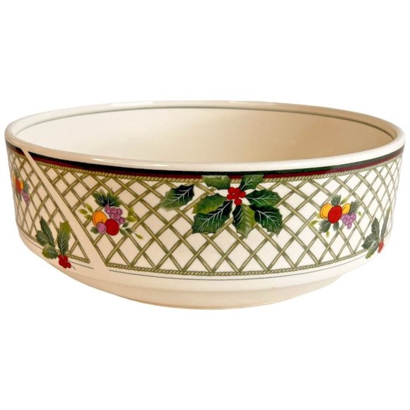 Mikasa Heritage Christmas Story Serving Bowl 9 1/2 IN Large Vegetable VTG CAB08 - Picture 6 of 9